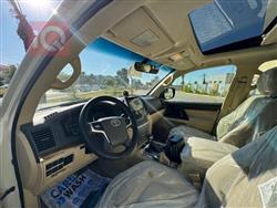 تۆیۆتا لاند کروزەر